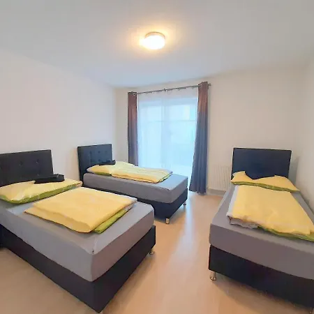 Steelcity Apartment *