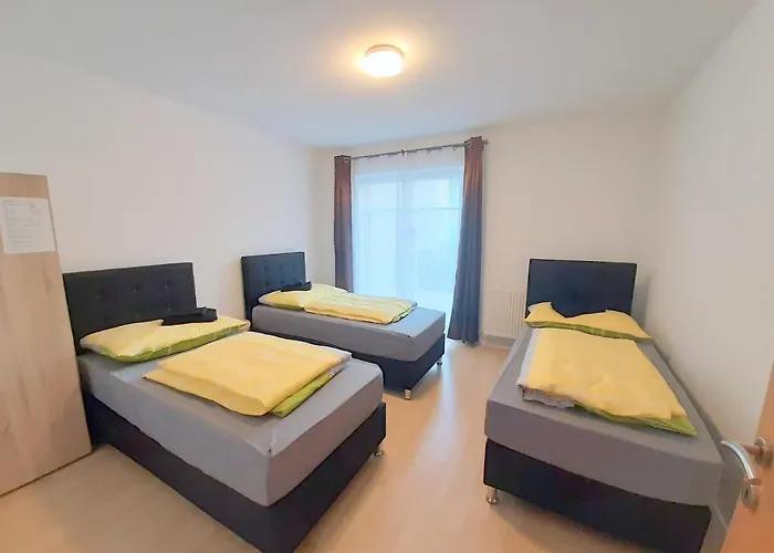 Steelcity Apartment *